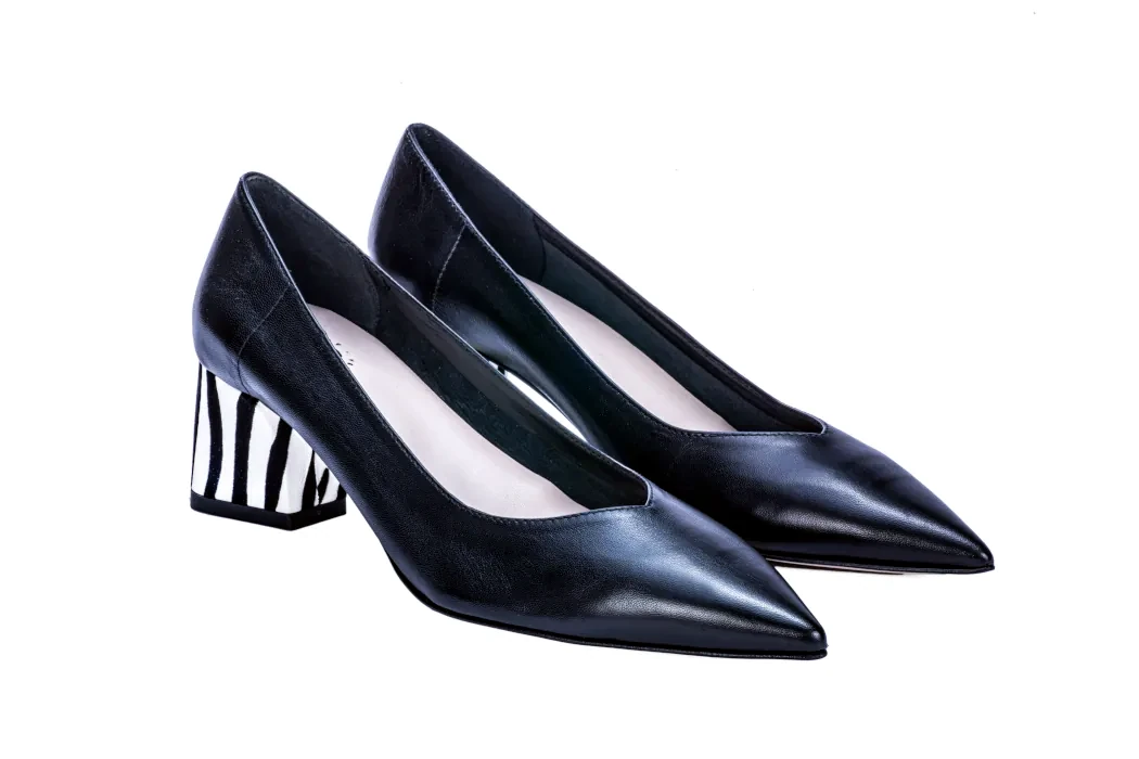 Women's Leather Pumps, unlined nappa, black color, medium heel. Spring / Summer